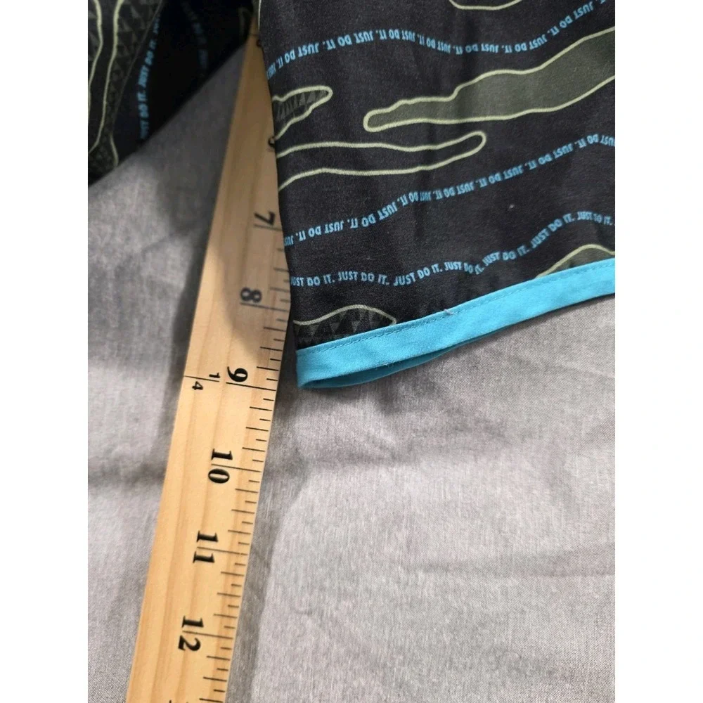 Nike Men Large Just do It Spell out camo volley shorts Lined swim trunks Pockets